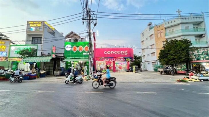 Bán NHÀ 5 Tầng CÓ HẦM, SHR sát bên chợ Long Trường – Giá Hot hơn 4ty xíu.