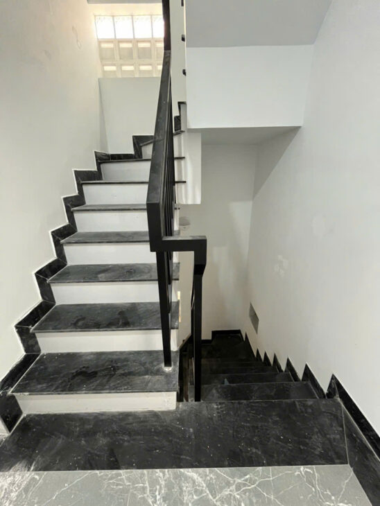 BÁN NHÀ 5 LẦU, MẶT TIỀN ĐƯỜNG SỐ PHƯỜNG TÂN QUY, QUẬN 7