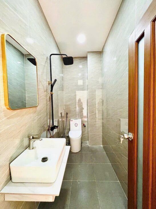 Bán gấp giảm ngay 400tr, nhà đẹp TK 4PN, 3WC, 141m2 tại Rio Casa, Nguyễn Duy Trinh, Q9, chỉ 5,05 tỷ