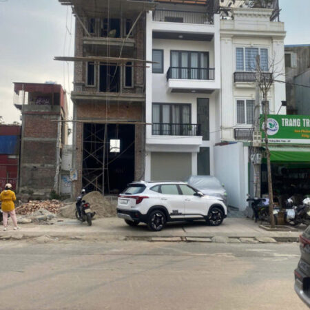 Nhà mặt đường Hoàng Minh Thảo, 60m 4 tầng mới tinh, Giá 8.9 tỉ