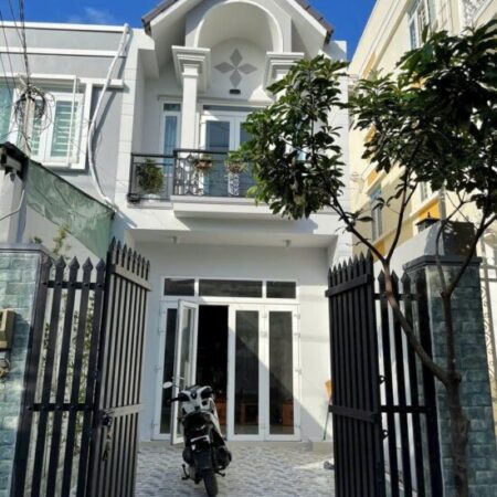 MÌNH CẦN BÁN NHÀ HẺM XE HƠI, NHÀ XÂY 2 TẦNG 100M2 VỪA BỎ QUY HOẠCH TREO