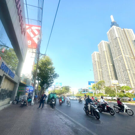 SIÊU PHẨM NGANG LỚN 19M*39M NỞ HẬU 45M – BÁN NHÀ 129 NGUYẼN HỮU CẢNH SIÊU PHẨM NGANG LỚN 19M*39M NỞ HẬU 45M – BÁN NHÀ 129 NGUYẼN HỮU CẢNH