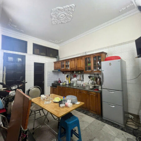 BA ĐÌNH – CÁCH PHỐ CHỈ 10M – LÔ GÓC – KINH DOANH ĐA NGÀNH- NGÕ THÔNG – SỔ ĐỎ A4 – 3 THOÁNG,,