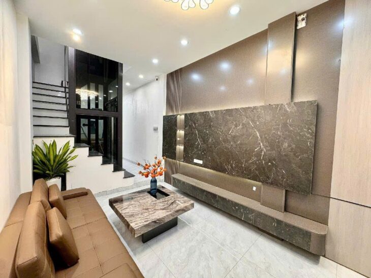 Vị Trí Kim Cương Ngay khu đô thị mỗ lao – Nhà Lô Góc – Ô Tô Đỗ Cửa – Giá Chỉ 200Tr/m²!