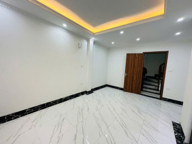 SIÊU PHẨM- BÁN GẤP CĂN NHÀ 5 TẦNG 54M – THƯỢNG THANH- LONG BIÊN- NHÀ MỚI KOONG- GẦN Ô TÔ GIÁ NHỈNH