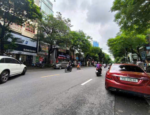Bán nhà mặt phố Đặng Văn Ngữ – QH ổn định, nhà 2 mặt tiền phố và ngõ – 3 phút ra Hồ Đắc Di