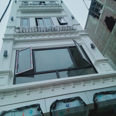 Bán nhà: Tựu Liệt, Cách bến xe nước ngầm 1km. 50m2, 6 tầng, oto ngủ trong nhà. nhỉnh 8 đồng