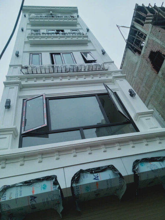 Bán nhà: Tựu Liệt, Cách bến xe nước ngầm 1km. 50m2, 6 tầng, oto ngủ trong nhà. nhỉnh 8 đồng