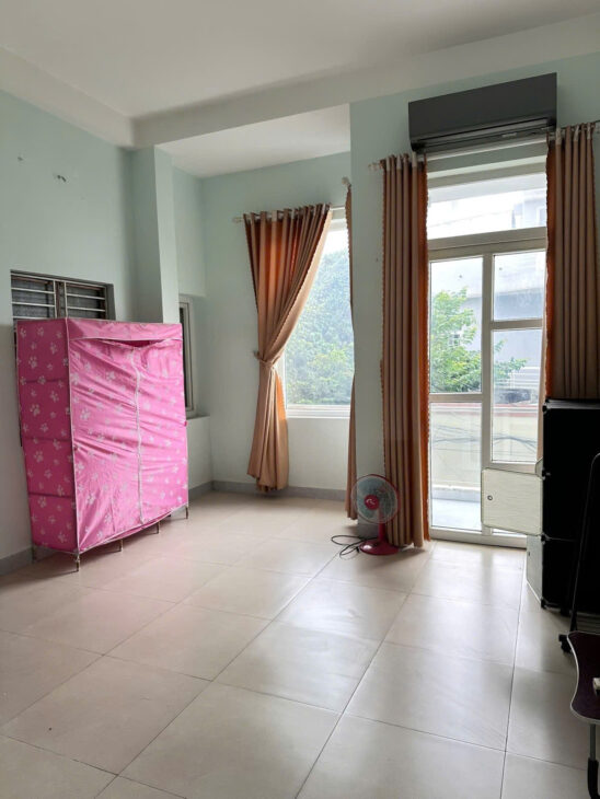 ♥ Nhà kiệt 5m sát MT Nguyễn Hữu Thọ, gần Duy Tân, 56m2, 3 tầng đúc cứng, sạch đẹp, 5.1 tỷ