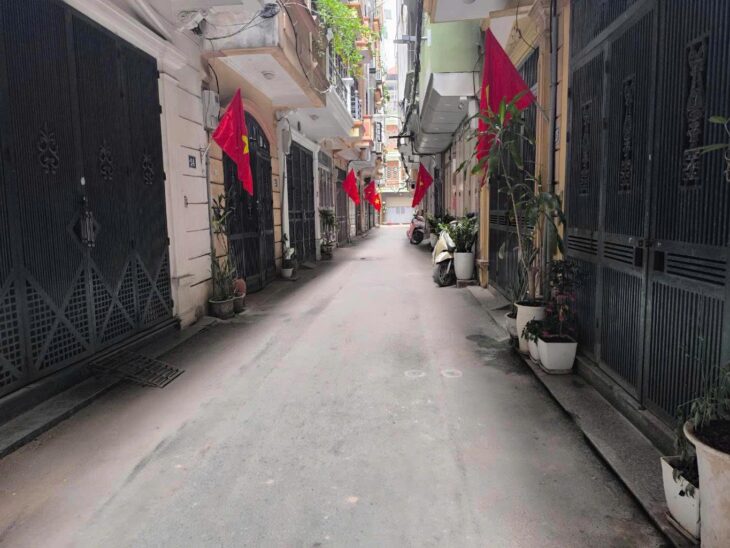 Chủ cần tiền bán gấp mảnh đất Tứ Liên Tây Hồ 90m2 mt5,3m Giá 13,5 tỷ ngõ thông 10m ra