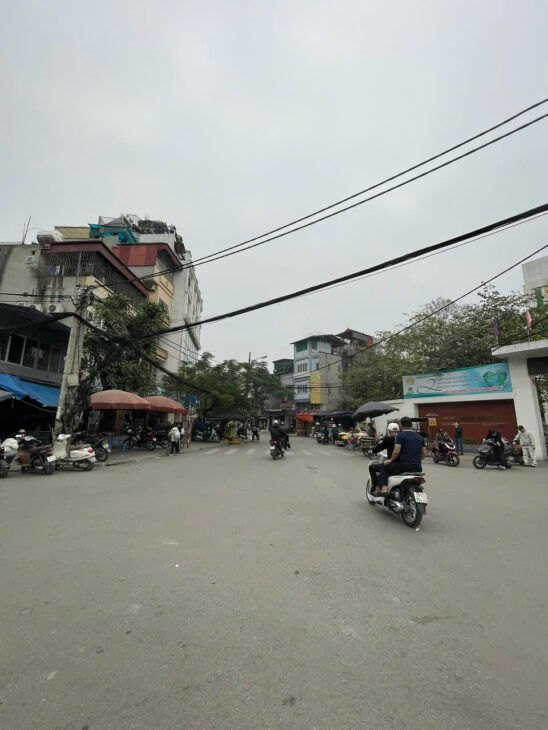 bán đất VĂN CHƯƠNG-TÔN ĐỨC THẮNG-KHÂM THIÊN- KD sầm uất, khu cu dân đông, 99m, 27 tỷ, mặt tiền 17m
