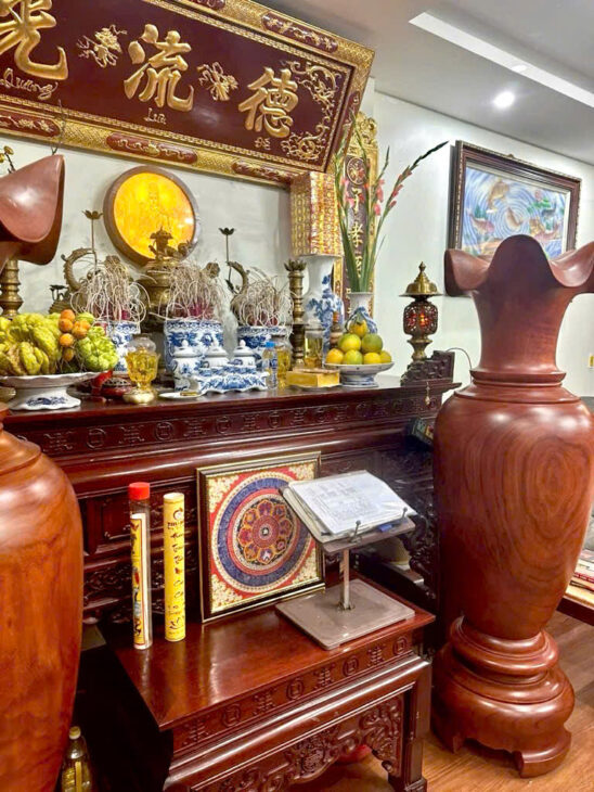 Khu đất dịch vụ Tây Nam Linh Đàm, đường ô tô tránh nhau, có vỉa hè rộng, kinh doanh sầm uất,
