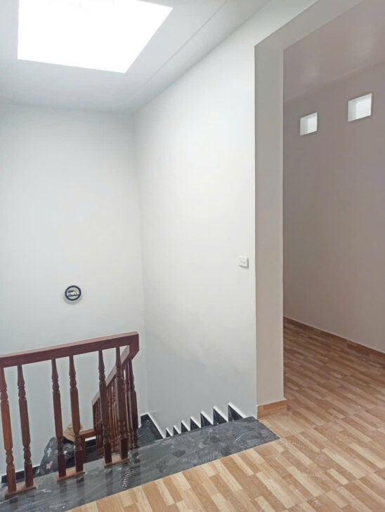 Nhà Thiên Lôi, 48m 3 tầng lô góc, ô.tô đỗ cạnh nhà, Giá 3.35 tỉ, gần Cấp 2 Vĩnh Niệm