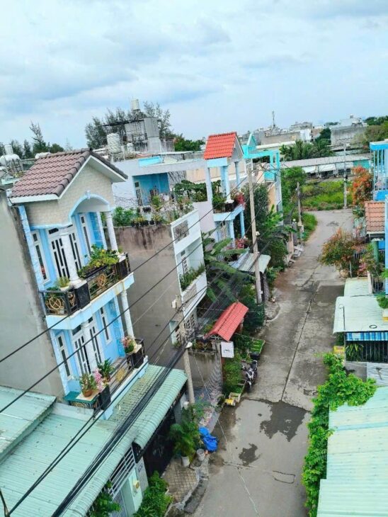 Bán NHÀ 5 Tầng CÓ HẦM, SHR sát bên chợ Long Trường – Giá Hot hơn 4ty xíu.