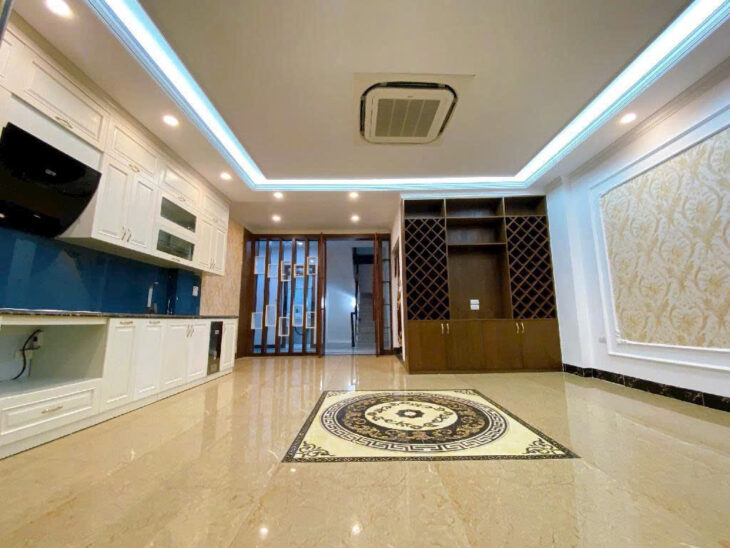 Bán toà nhà 9 tầng phố Kim Mã – Ô tô tránh – 80m x MT 5,8m – Kết hợp văn phòng và dòng tiền