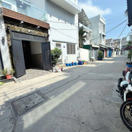 Bán gấp nhà giá mềm nhất quận 6: 7.8 tỷ – Đường Hậu Giang – P.12 Q.6 – BTCT – 4 tầng- 1 sân thượng-