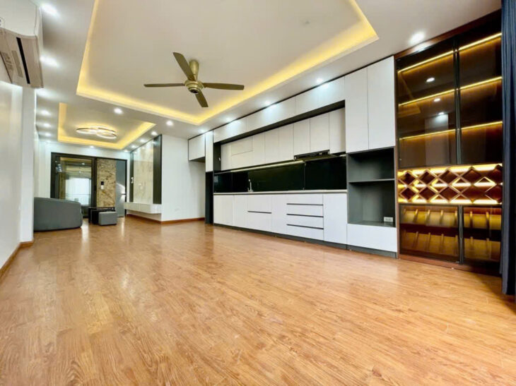 Bán nhà phố Triều Khúc 45m2, 5 tầng mới đẹp, gần ô tô, full nội thất xịn