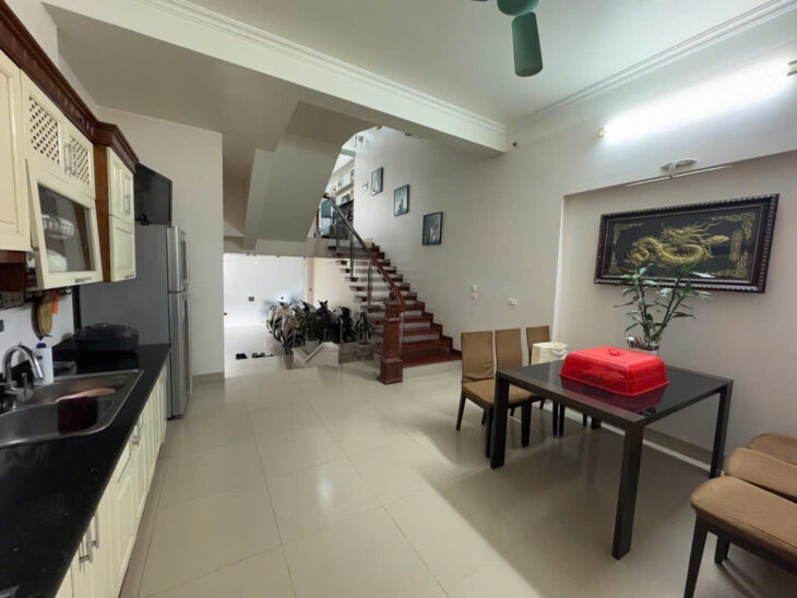 Nhà đẹp Triều Khúc 50m2, 4 tầng, ngõ rộng thoáng, gần chợ và trường học