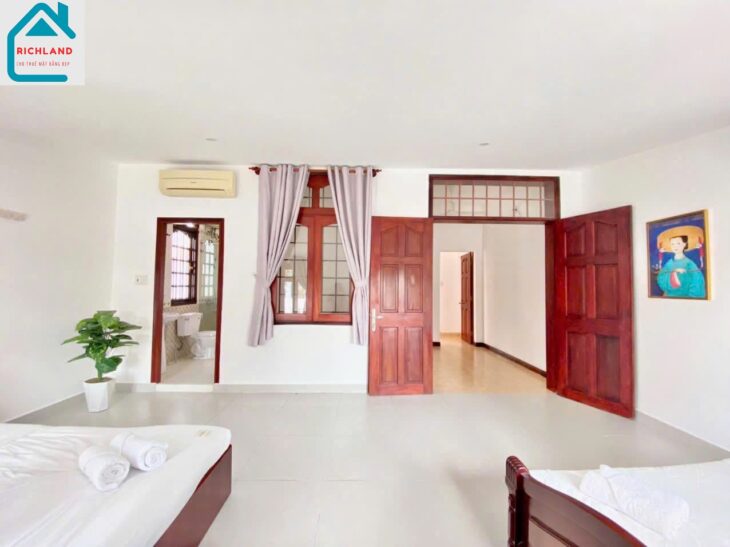 Cho thuê biệt thự Nguyễn Ư Dĩ P.Thảo Điền Q.2+ Diện tích: 20mx35m(Trệt 2L)_Giá 4.000$
