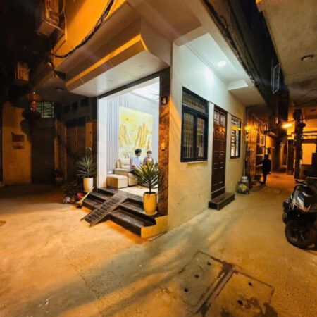 Phố Thái Thịnh ngõ ô tô nhà 28m lô góc 5 tầng 3 Phòng ngủ chỉ 5,8 tỷ