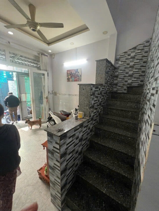 GIÁ MỀM NHẤT quận Tân Phú:3.85 tỷ – Trần Quang Cơ – DT: Dt 3,7m x 12m, nhà đúc BTCT 1 trệt 2 lầu