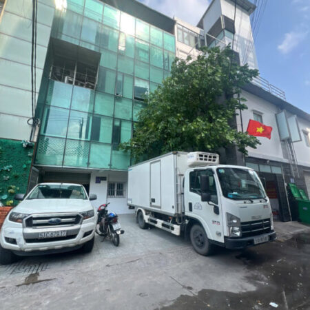 Bán nhà 1 trệt 3 lầu 10x40m giá 28 tỷ Đường 8m Phan Văn Hớn