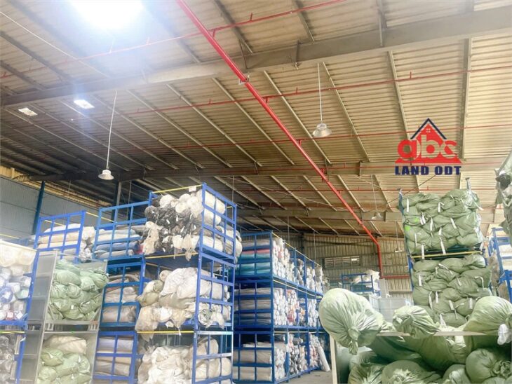 XT224 xưởng sản xuất phục vụ nhiều ngành nghề. khuôn viên dùng chung. có bể XLNT