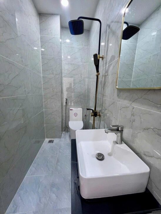 Siêu phẩm NHÀ 3 LẦU Sang – Xịn – Mịn thiết kế hiện đại, cách đường Lò Lu chỉ 50m