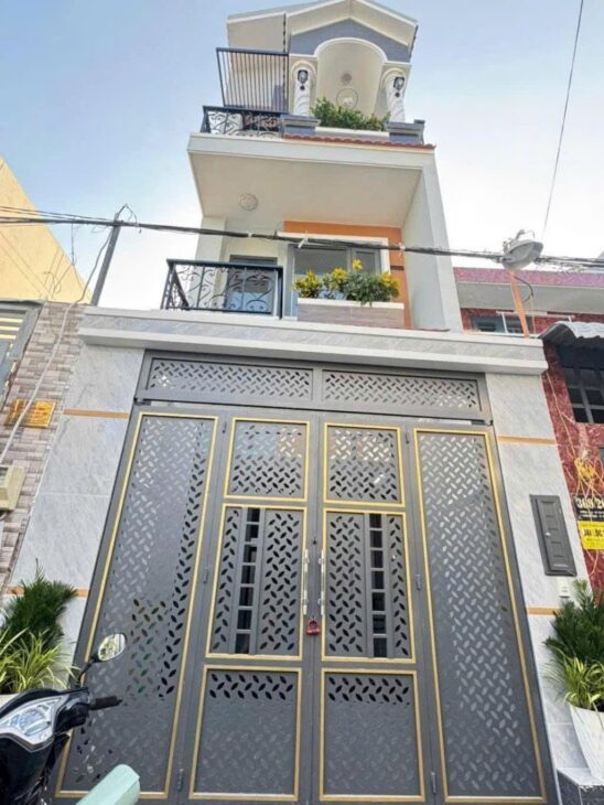 Siêu phẩm NHÀ 3 LẦU Sang – Xịn – Mịn thiết kế hiện đại, cách đường Lò Lu chỉ 50m