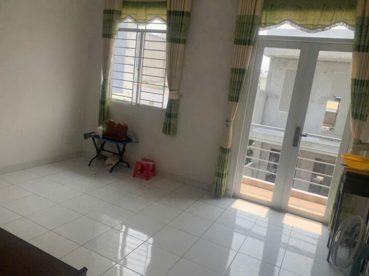 Cần cho thuê nhà nguyên căn 4PN, Máy lạnh đường Nguyễn Thị Tư, P. Phú Hữu Quận 9.