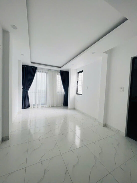 Bán gấp nhà 5 tầng, mặt tiền 4,6m, 6,1 tỷ phố 19/5 (Hà Đông)