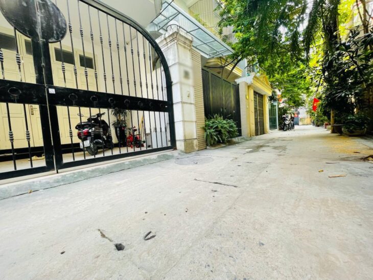 MẶT NGÕ ĐỘI CẤN – 30M RA PHỐ – NGÕ ÔTÔ TRÁNH, VÀO NHÀ – GIÁ 22 TỶ