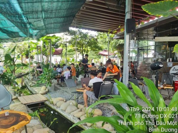 Bình Dương ! QUÁN ĐẸP ! QUÁN Cafe S/VƯỜN DTSD : 1000 m2, MB thuê chỉ 10tr / tháng, Tel : 0917103538