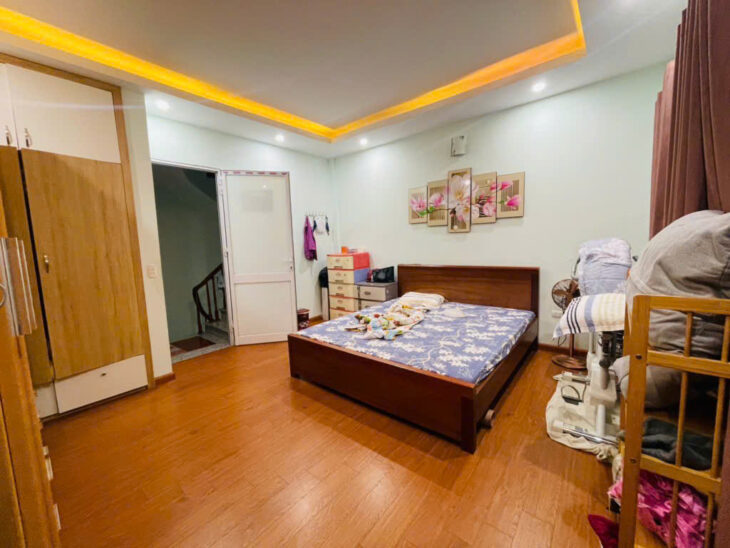CẦN BÁN GẤP NHÀ NGUYỄN TRÃI, TẶNG NỘI THẤT XỊN, CHỈ 7.2 TỶ.