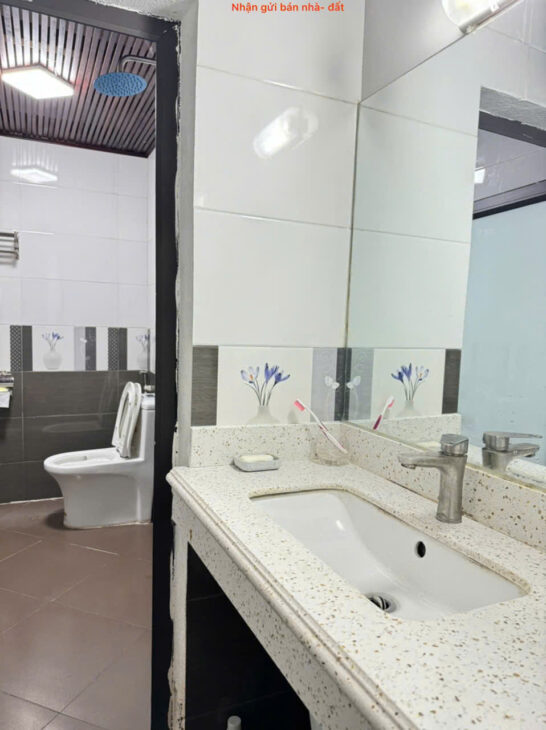 Bán nhà 3 tầng, tổ 4, TT Quang Minh, Mê Linh. Nhà đẹp, chỉ việc xách vali về ở