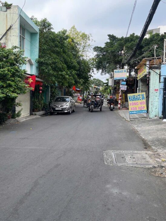 Bán nhà 244m2 thổ cư HXH,mặt tiền khủng 20m,ngay CV Làng Hoa P8 Gò Vấp chỉ 50tr1m2