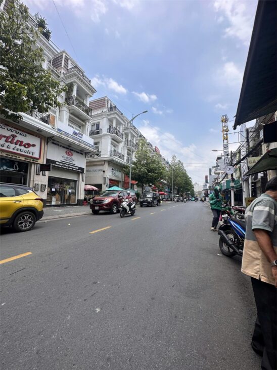 Mặt tiền kinh doanh,ngang 7m,Trần Thị Nghỉ,Cityland,3 tầng, đường 12m có vỉa hè,nhỉnh