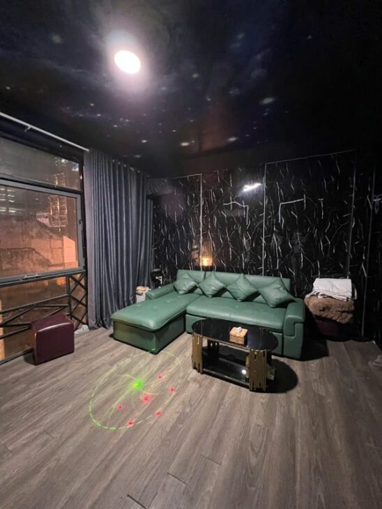 Quận 1, Sang quán Bar Tây Khu Khách VIP – Sang , tại trung tâm Quận 1, Tel : 0932158409 –