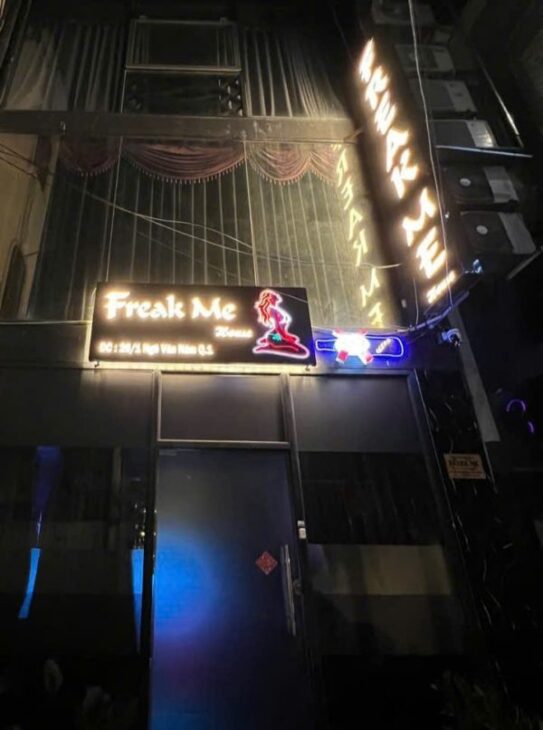 Quận 1, Sang quán Bar Tây Khu Khách VIP – Sang , tại trung tâm Quận 1, Tel : 0932158409 –