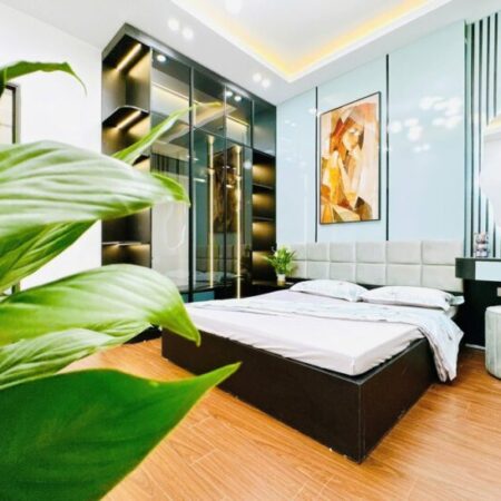 NHÀ MỚI ĐẸP ĐỘI CẤN – 50M RA ÔTÔ – 3 GÁC ĐỖ CỬA – GIÁ 6 TỶ