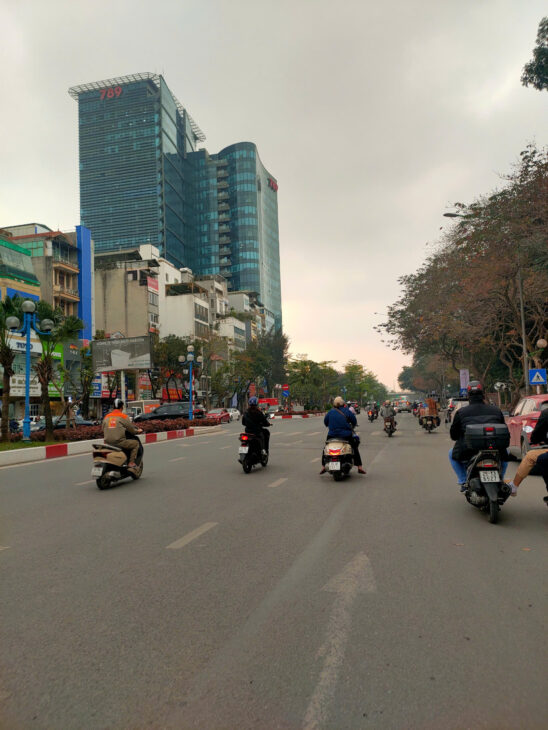 PHÂN LÔ HOÀNG QUỐC VIỆT, 6 TẦNG THANG MÁY, ÔTÔ ĐỖ TRONG NHÀ, 52M2 NHỈNH 15 TỶ 700