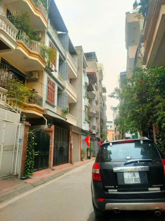 BÁN NHÀ PHÂN LÔ CẤU GIẤY, ÔTÔ ĐỖ CỬA, DÂN XÂY 2 THOÁNG, DT54M2 × 5T GIÁ 12 TỶ 980