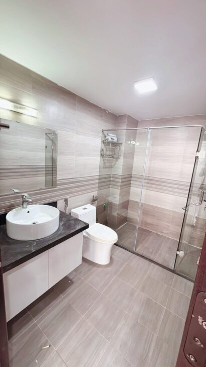 TUYỆT PHẨM GIANG VĂN MINH – 40M RA PHỐ – 5 TẦNG FULL NỘI THẤT – GIÁ 7 TỶ