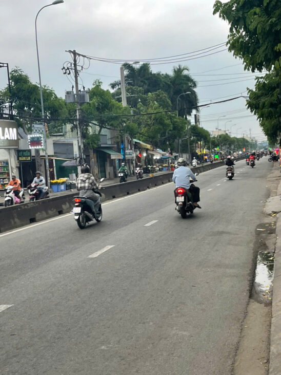 Bán nhà mặt tiền 10x48m giá 33 tỷ Đường Nguyễn Thị Sóc