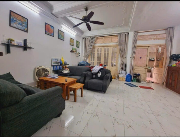 BÁN NHÀ ĐẸP – NGÕ THÔNG – HÀO NAM GẦN 318 ĐÊ LA THÀNH – GIÁ 13.5 TỶ!