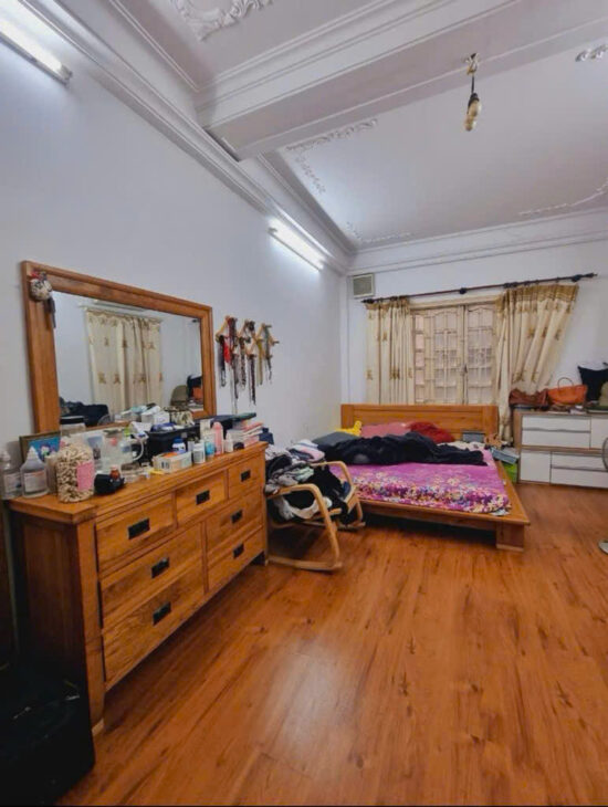 BÁN NHÀ ĐẸP – NGÕ THÔNG – HÀO NAM GẦN 318 ĐÊ LA THÀNH – GIÁ 13.5 TỶ!