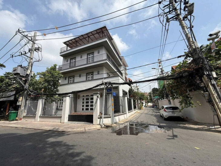 BÁN NHÀ GÓC 2 MẶT TIỀN CỰC ĐẸP – THẢO ĐIỀN, TP. THỦ ĐỨC, Diện tích = 175m² •