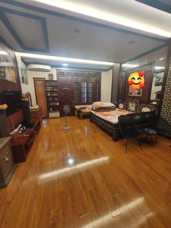 NHỈNH 16 TỶ PHÂN LÔ HOÀNG QUỐC VIỆT CẦU GIẤY, ÔTÔ TRÁNH, KINH DOANH, DT 70M2, 5 TẦNG