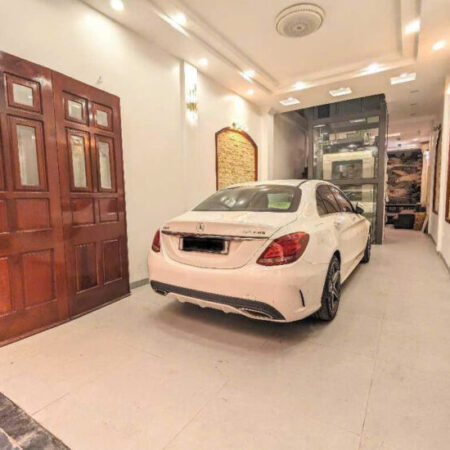 B.á.n N.h.à Hoàng Văn Thái – Toà nhà VP -View Đầm Hồng-Phân Lô – Ô Tô Tránh 65m-23.8T.ỷ