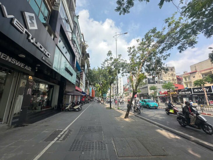 SIỂU PHẨM MẶT PHỐ CHÙA BỘC ,1 MẶT PHỐ,1 MẶT NGÕ THIÊN DƯỜNG MUA SẮM ,VỈA HÈ ĐÁ BÓNG,50M2,5T,NHỈNH